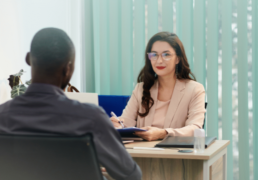 Graphic HR Ad